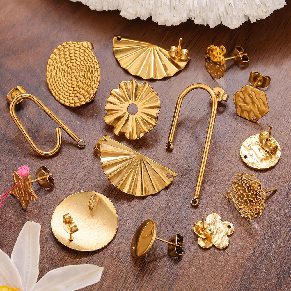 Jewelry Making Supplies Wholesale - ต่างหูสแตนเลส 10 ชิ้น ชุบทอง 18K แบบเกี่ยวรูปดอกไม้